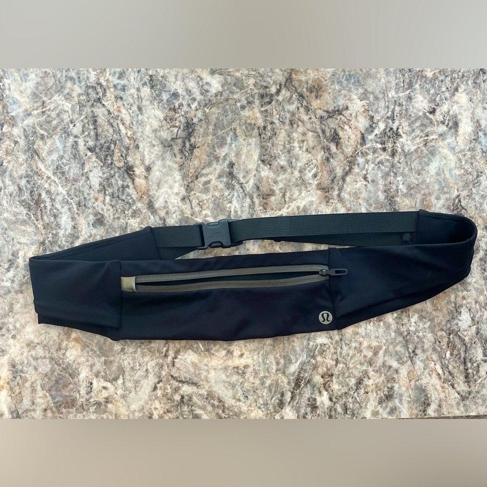 Lululemon running belt